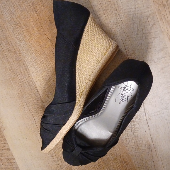 NEW Life Stride "Rhonda" Peep Toe Heels - Picture 6 of 8